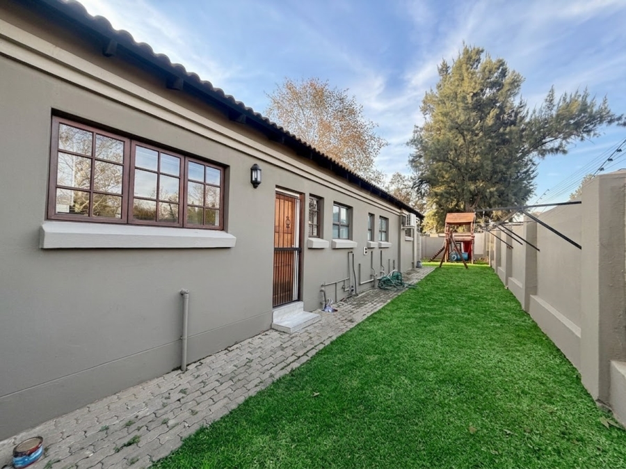 To Let 3 Bedroom Property for Rent in Melodie North West